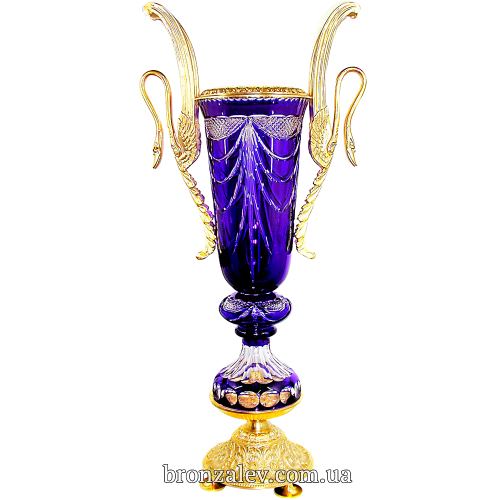 Эксклюзивная хрустальная ваза в позолоченном обрамлении из бронзы    